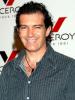 244.banderas.antonio.092506.jpg